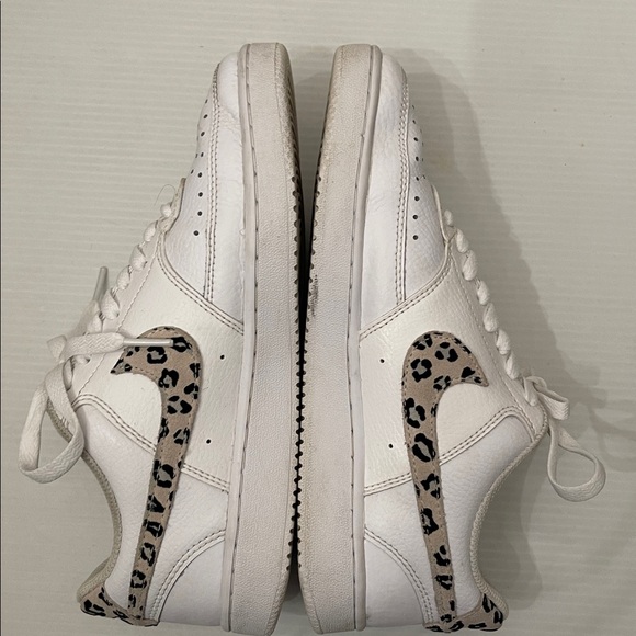 NIKE COURT VISION LOW LEOPARD SWOOSH LEATHER SNEAKERS WOMENS SIZE 8 - Picture 11 of 13